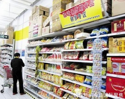 這屆年輕人有多“摳”？光靠著一個“摳”字，撐起了900億市場食品銷售